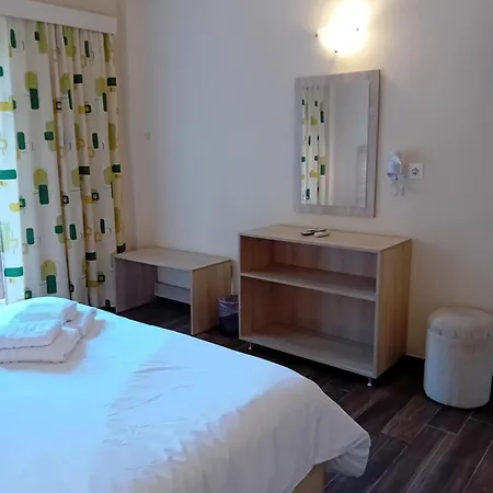 Hermes Hotel Agia Marina (Aegina)